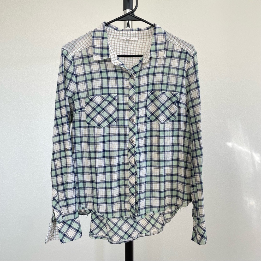 Miss Me Distressed Lace Back Plaid Button Down Long Sleeve Shirt Medium